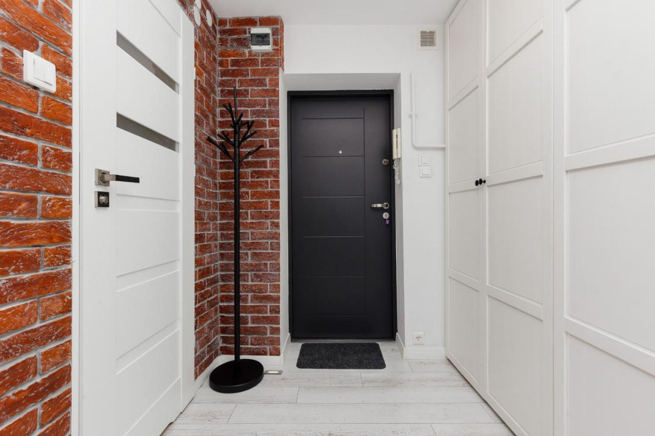 Bright & Cozy Near Metro Marymont By Renters Lägenhet *