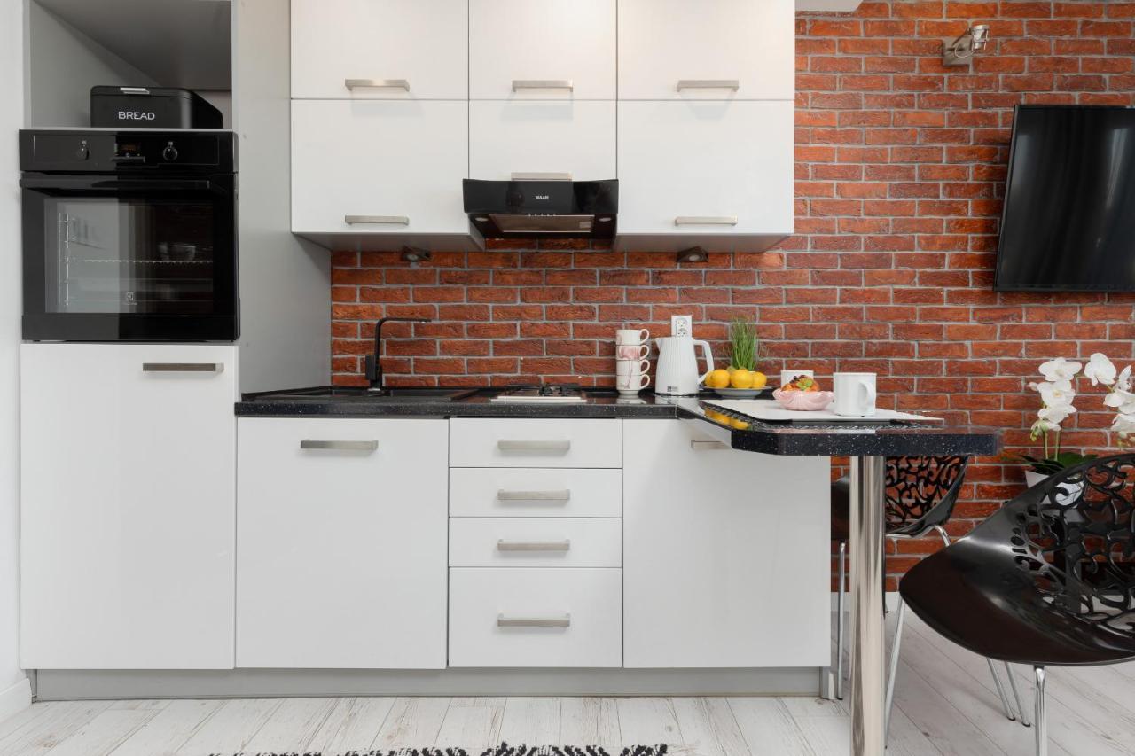 Lägenhet Bright & Cozy Near Metro Marymont By Renters